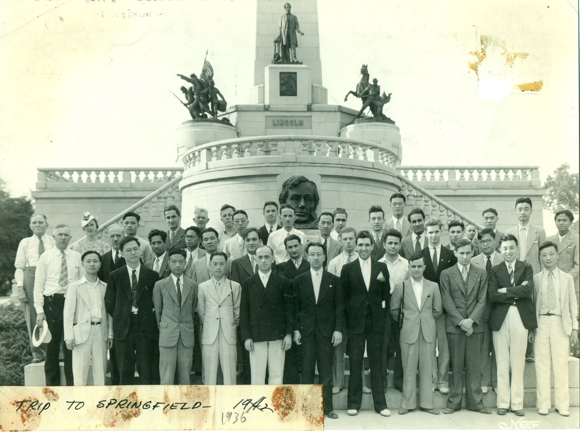 An International Friendship trip to Lincoln's Tomb in Springfield. The print is labeled both 1936 and 1942.