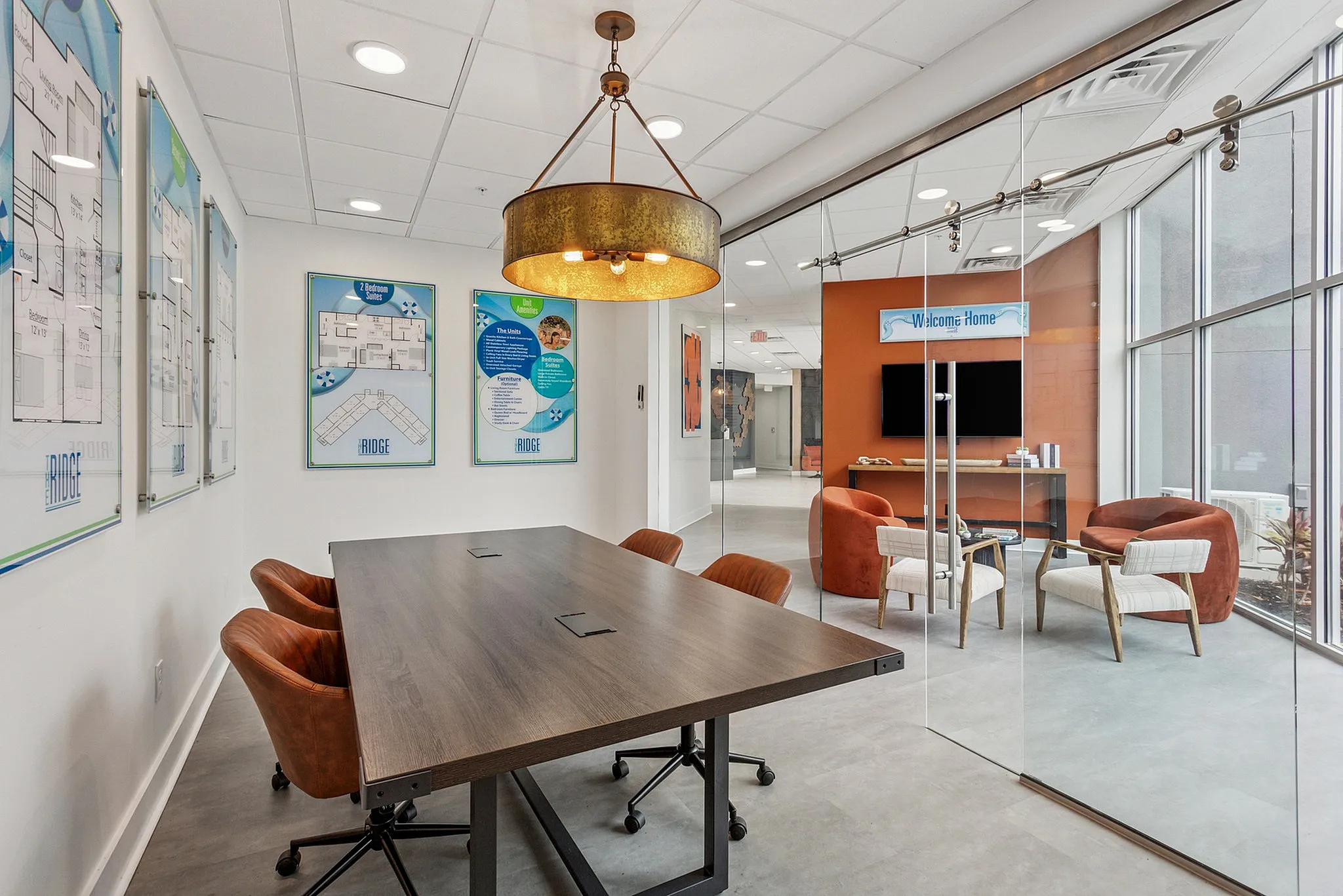 Resident study and lounge