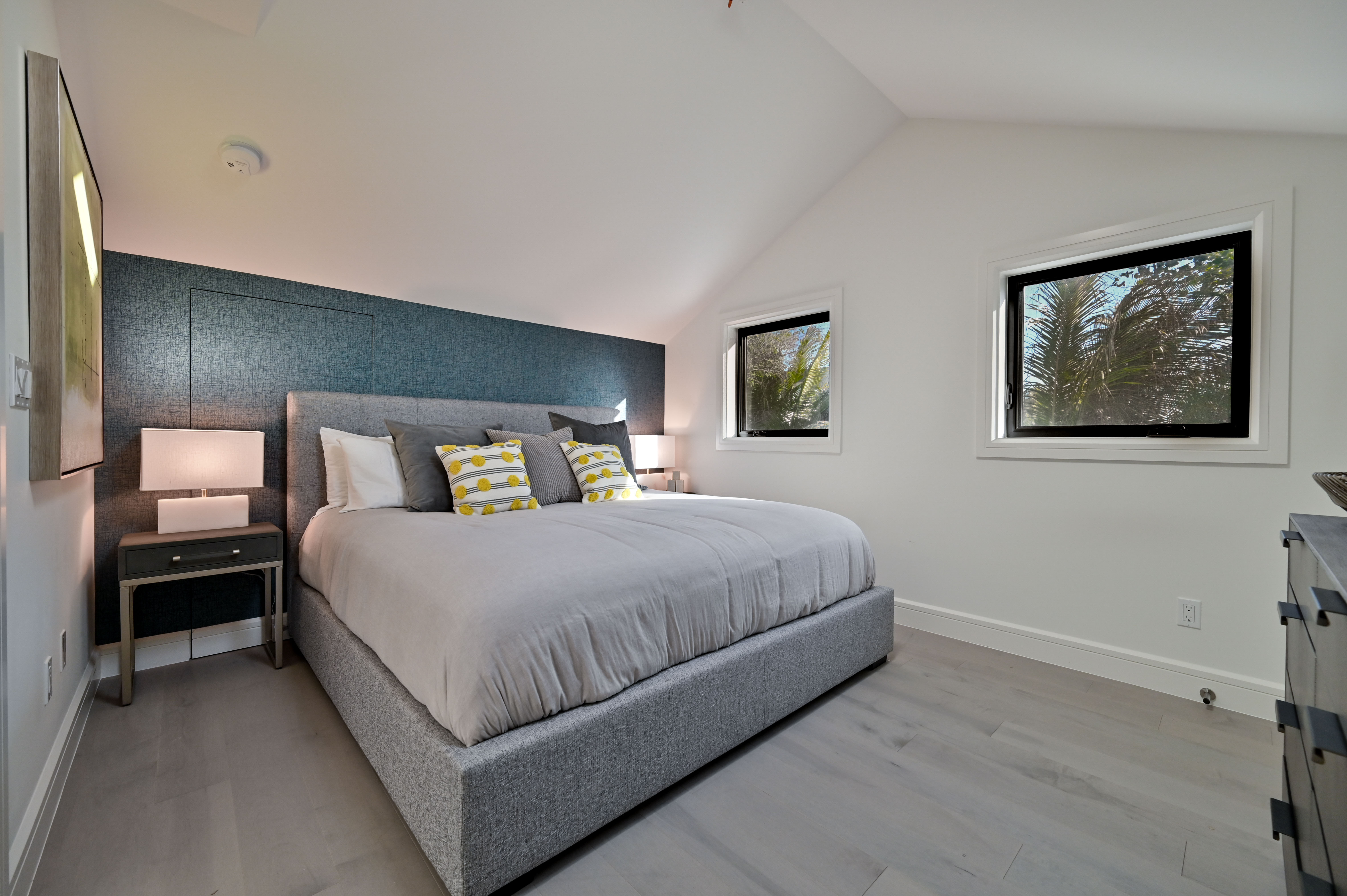 Upper-level king bedroom
