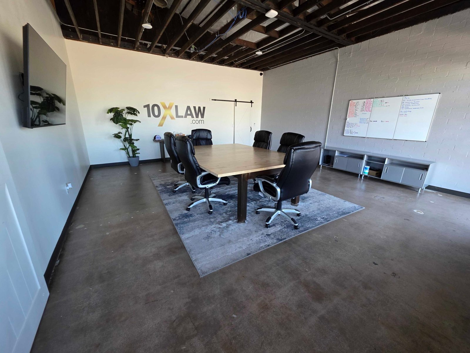 10XLAW office