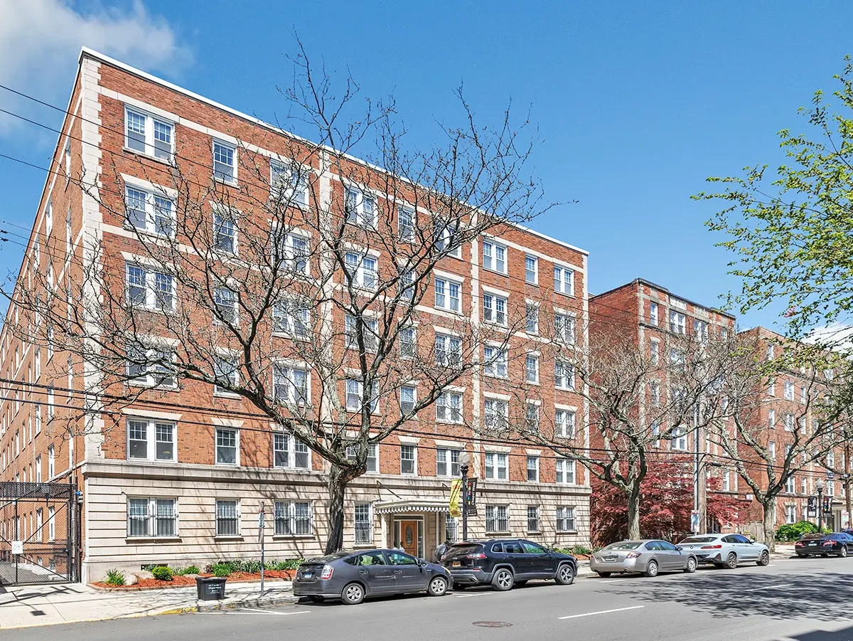 Howe Place Apartments near Yale University