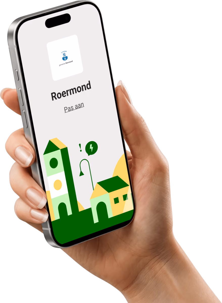 Hand die een mobiele telefoon vasthoudt met de app 'Zo Gemeld' actief