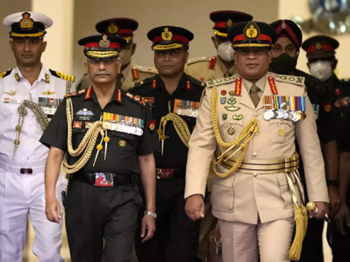 Image of Indian Army Chief General Naravane with his Sri Lankan counterpart General Shavendra Silva at the Sri Lankan military headquarters in Columbo 