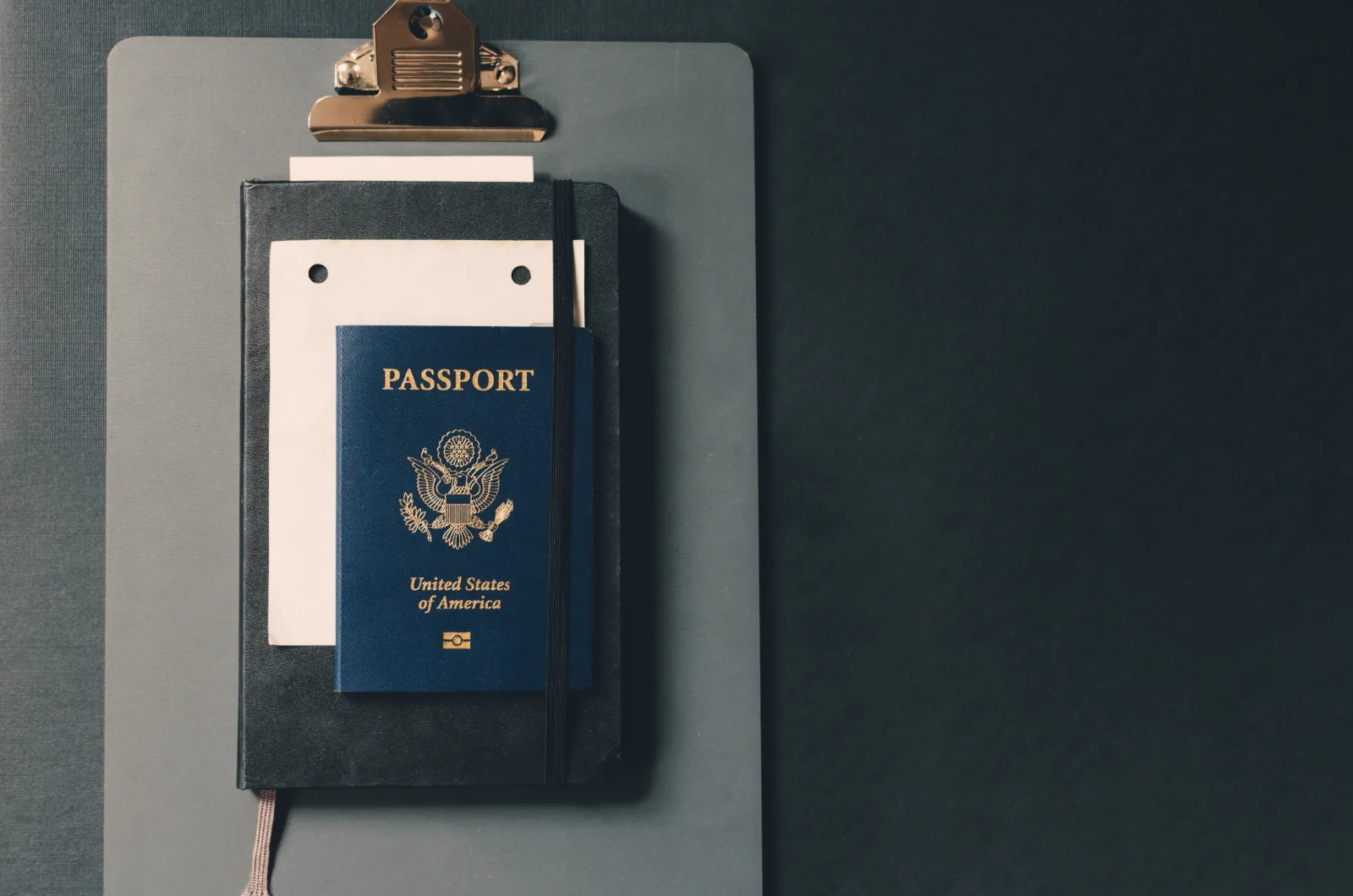 How to examine fake documents