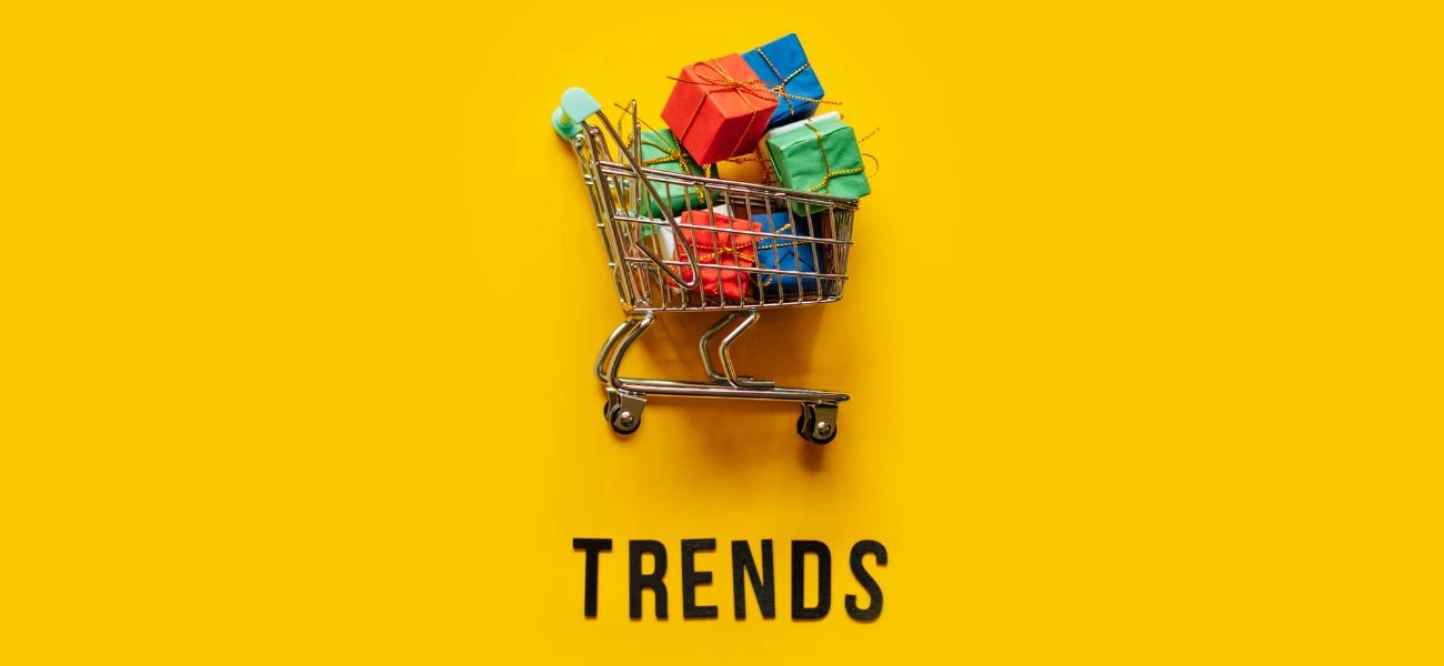 Le marketing d'influence est la nouvelle forme du bouche-à-oreille. Pour une entreprise, il consiste à effectuer le lancement de sa marque grâce à la notoriété des influenceurs. Aujourd’hui, cette stratégie commerciale prend une dimension plus professionnelle et responsable. La communauté requiert désormais l’intensification des enjeux éthiques et environnementaux du marché de l’influence. Et plus que jamais, maintenir les consommateurs informés des tendances est une exigence du marketing d'influence.
La Start-Up et application SOWBEEZ, permet à tout citoyen lambda de devenir influenceur à son propre niveau ( à partir de 1 abonné ) et d'être rémunéré pour cela, tout en permettant aux commerces locaux d'être ultra visible.