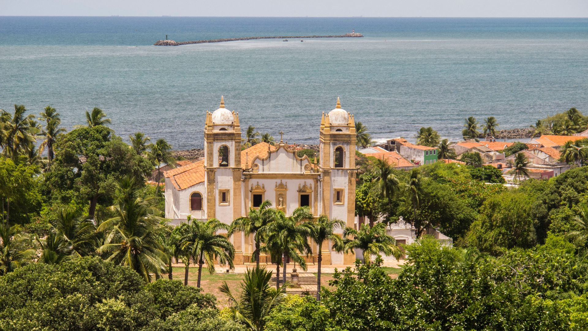 Iglesias y casas coloniales de Olinda, frente a Recife