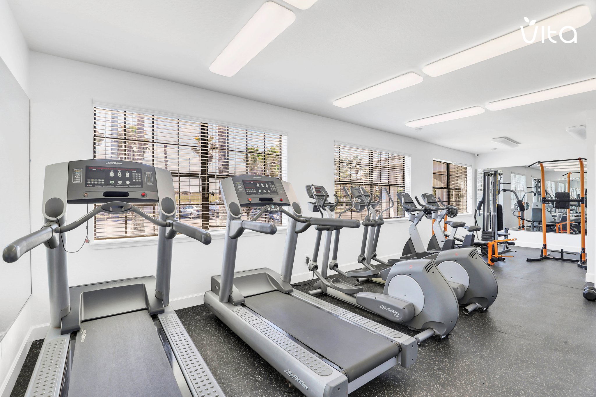 Palm Square amenities
