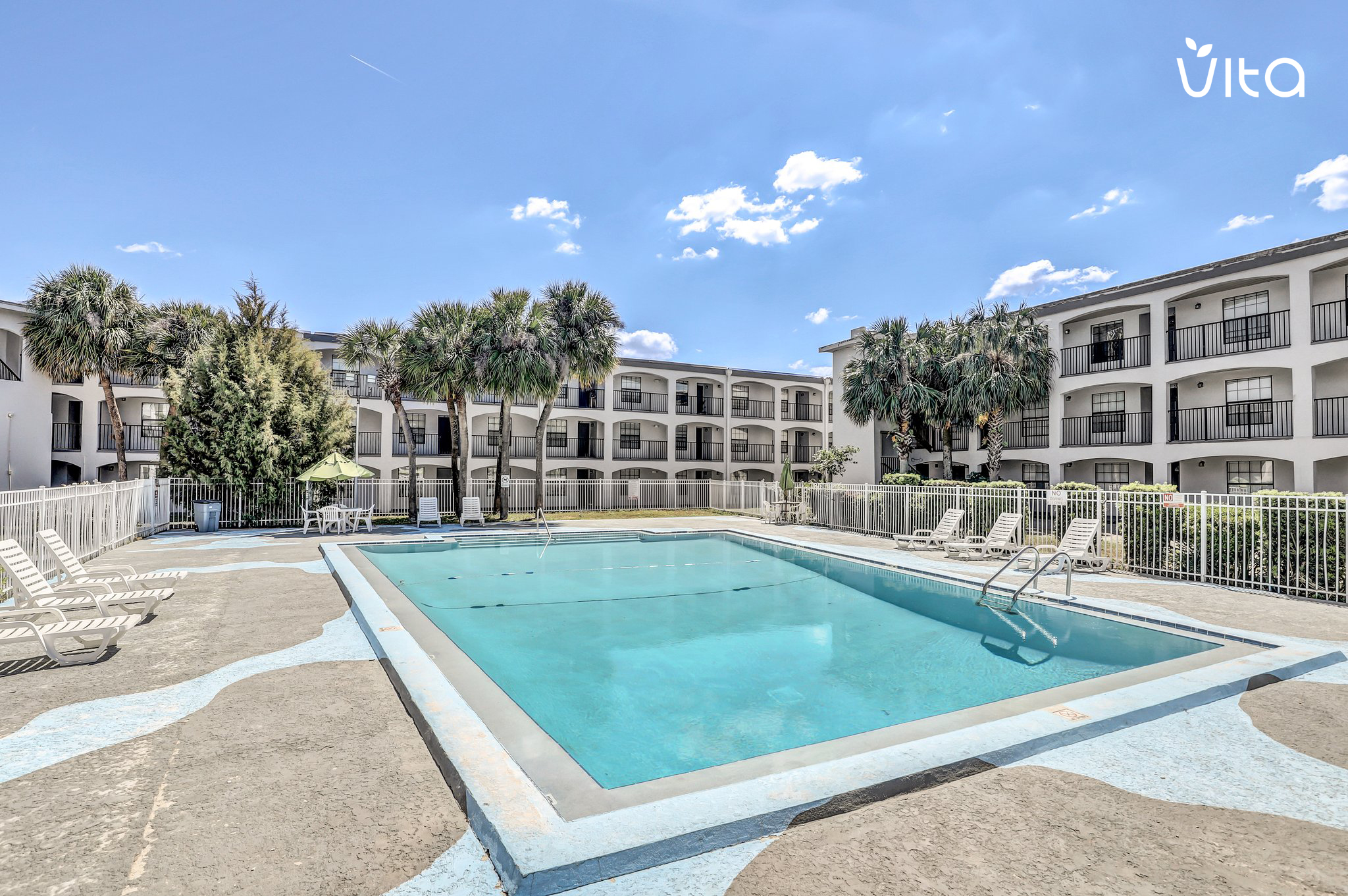 Palm Square community