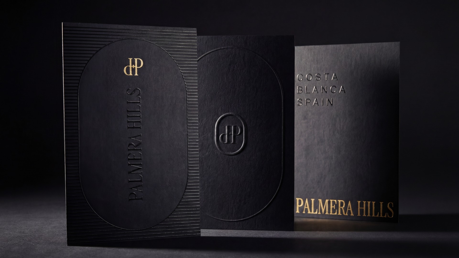 Palmera-Hills-Mappe und Broschüre mit goldener Prägung