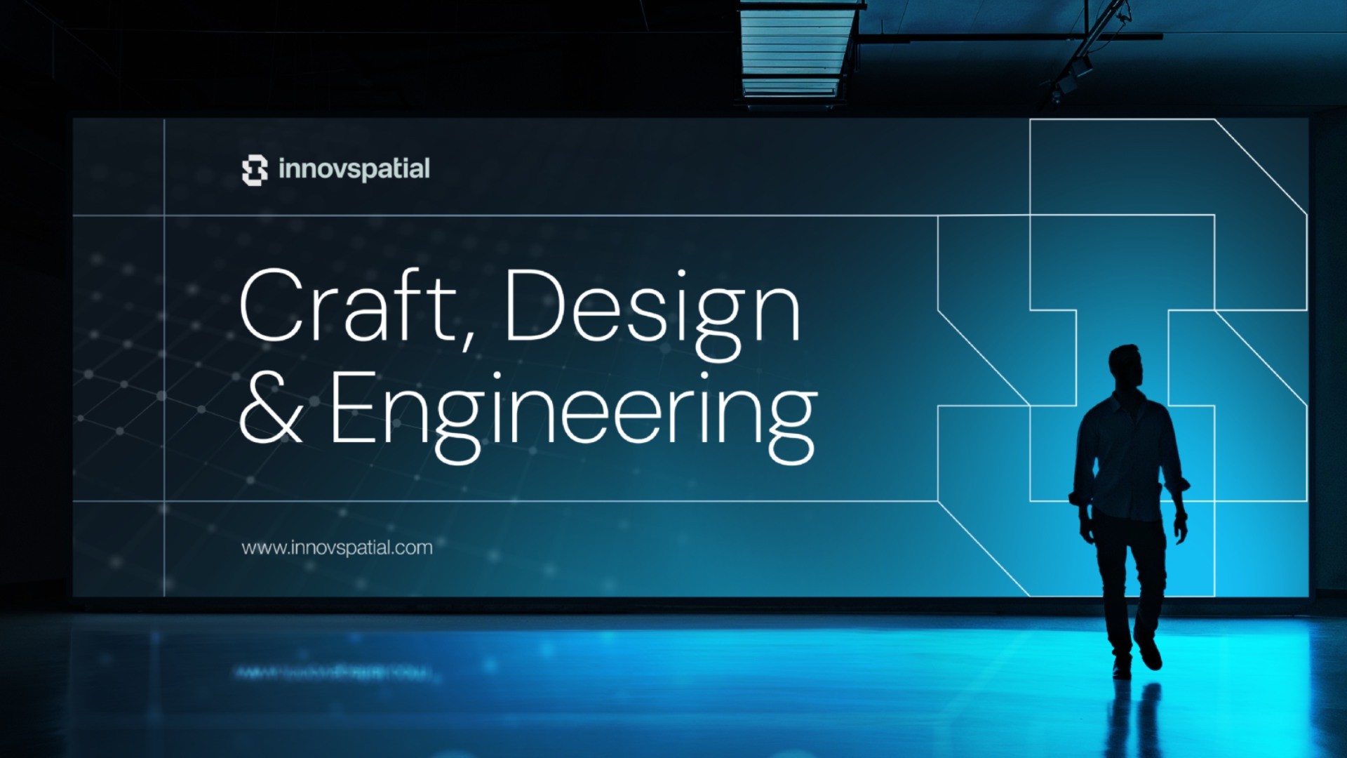 Innovspatial-Plakat „Craft, Design & Engineering“ mit Person im Gegenlicht