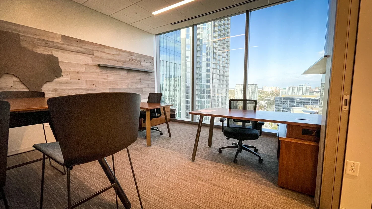 Suite 1900 and 500 West 2nd Street, photo 6