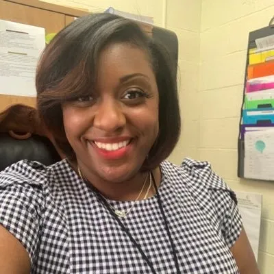 Rosanna Mhlangas, Life Hub youth organization partner