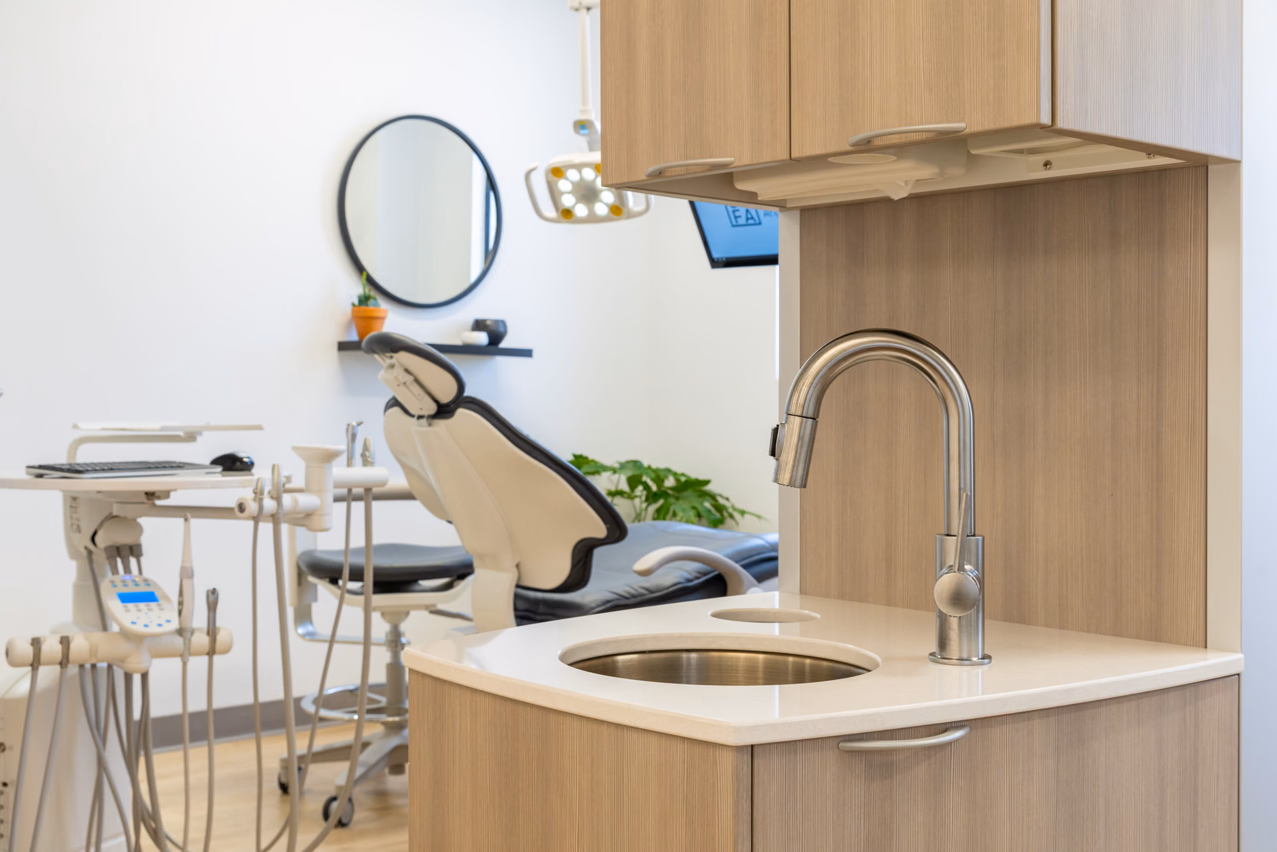Exámenes y limpiezas en City of Angels Dentistry