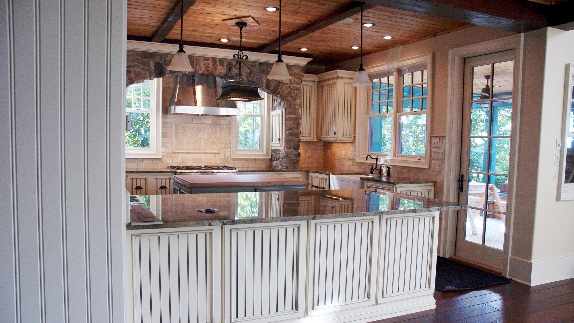 Pine Cone Cottage — kitchen