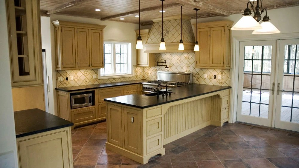 Six Pines Cottage — kitchen