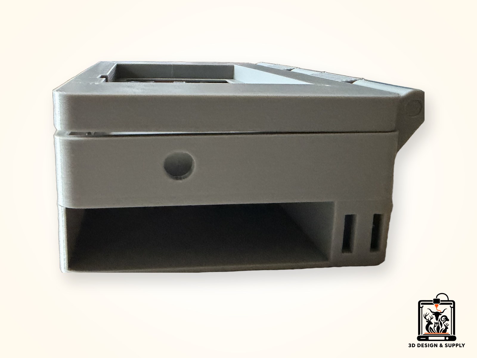 Fold Deck 4.3 side view with ports and battery drawer