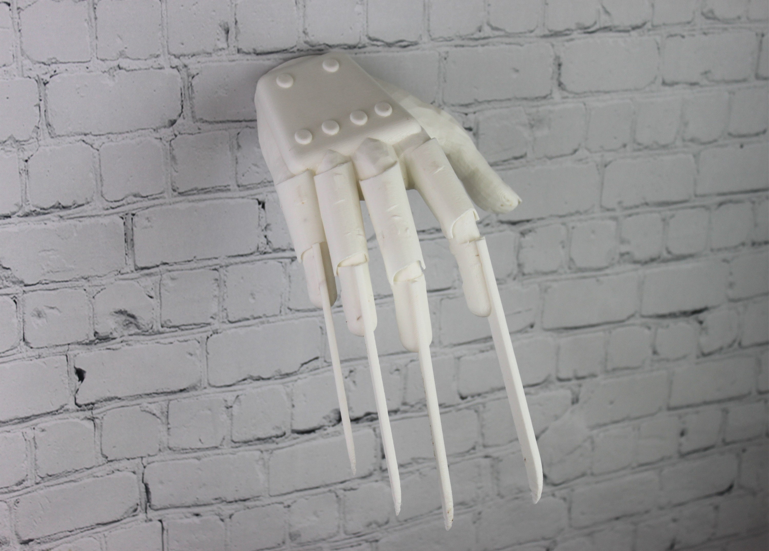 Freddy Krueger Hand Horror Decor Wall Mount