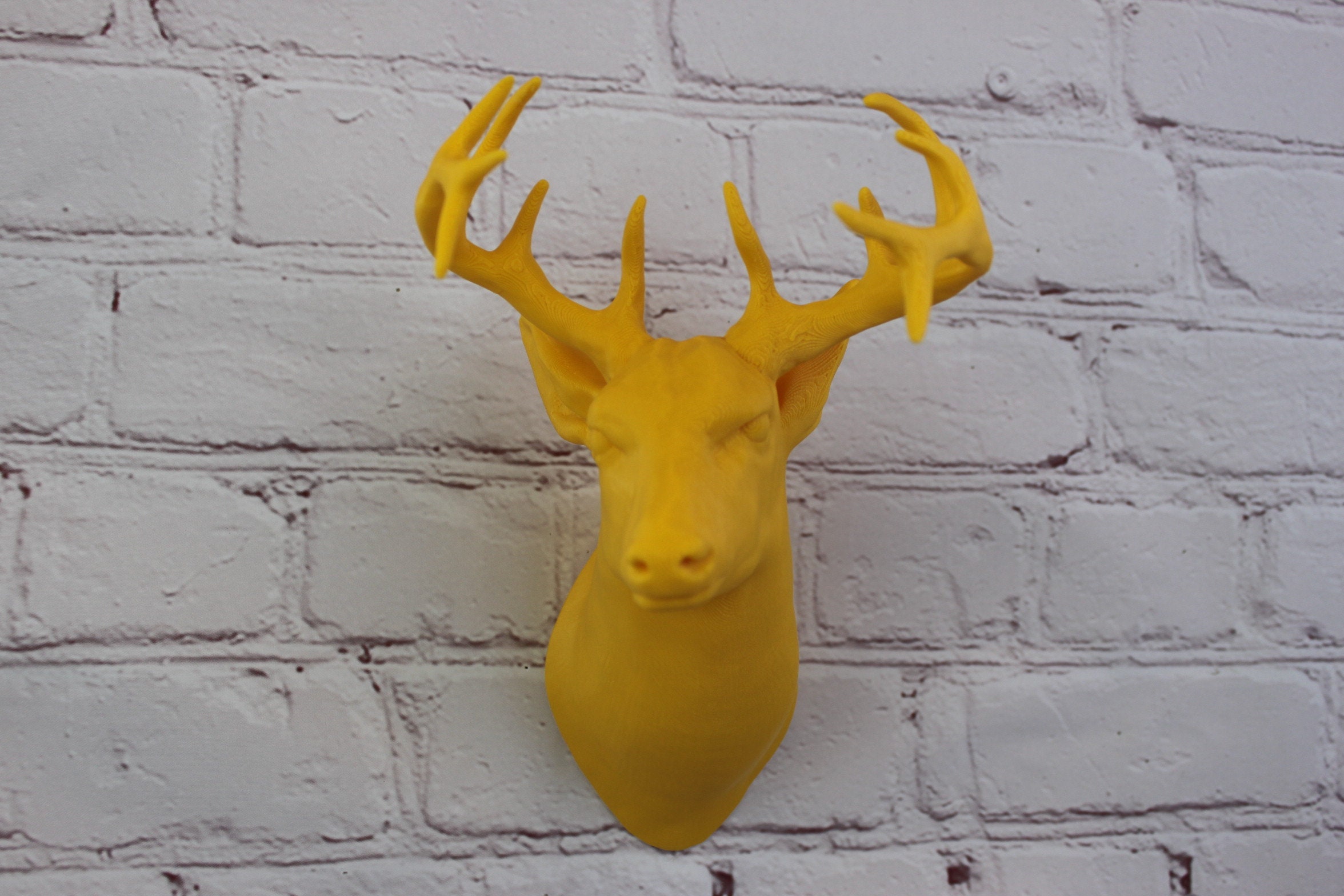 3D Printed Deer Head Wall Hanging - Modern Home Decor - Wall Art