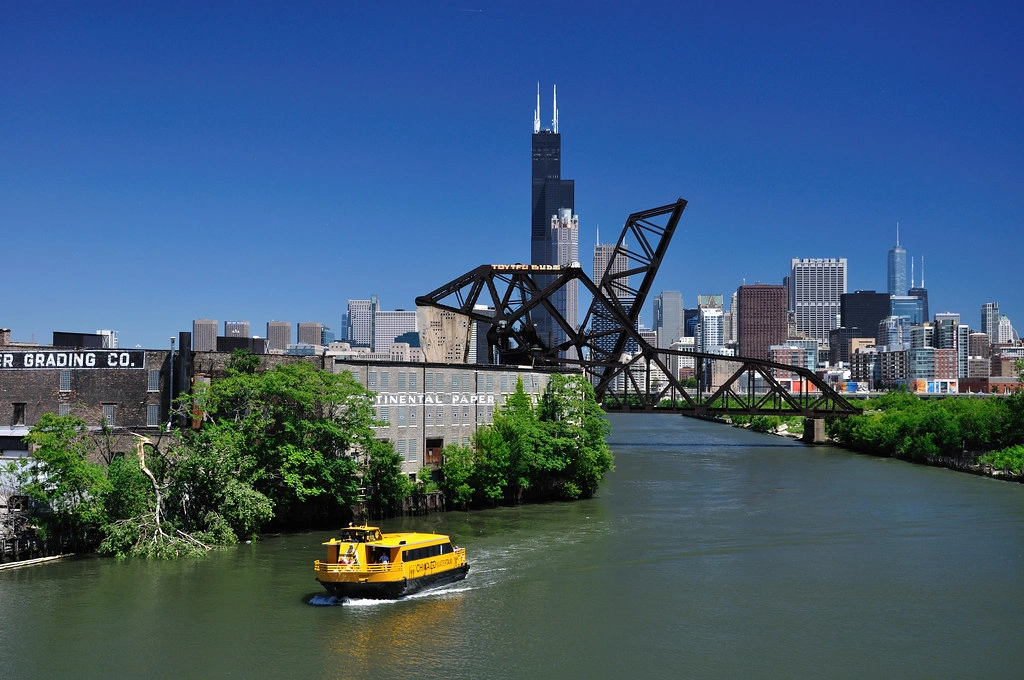 Cover photograph for The Unique Context of Economic Mobility in Cook County