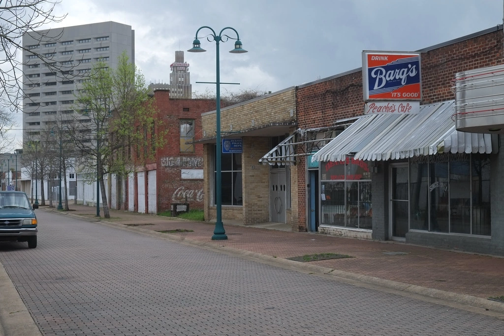Cover photograph for The Unique Context of Economic Mobility in Hinds County