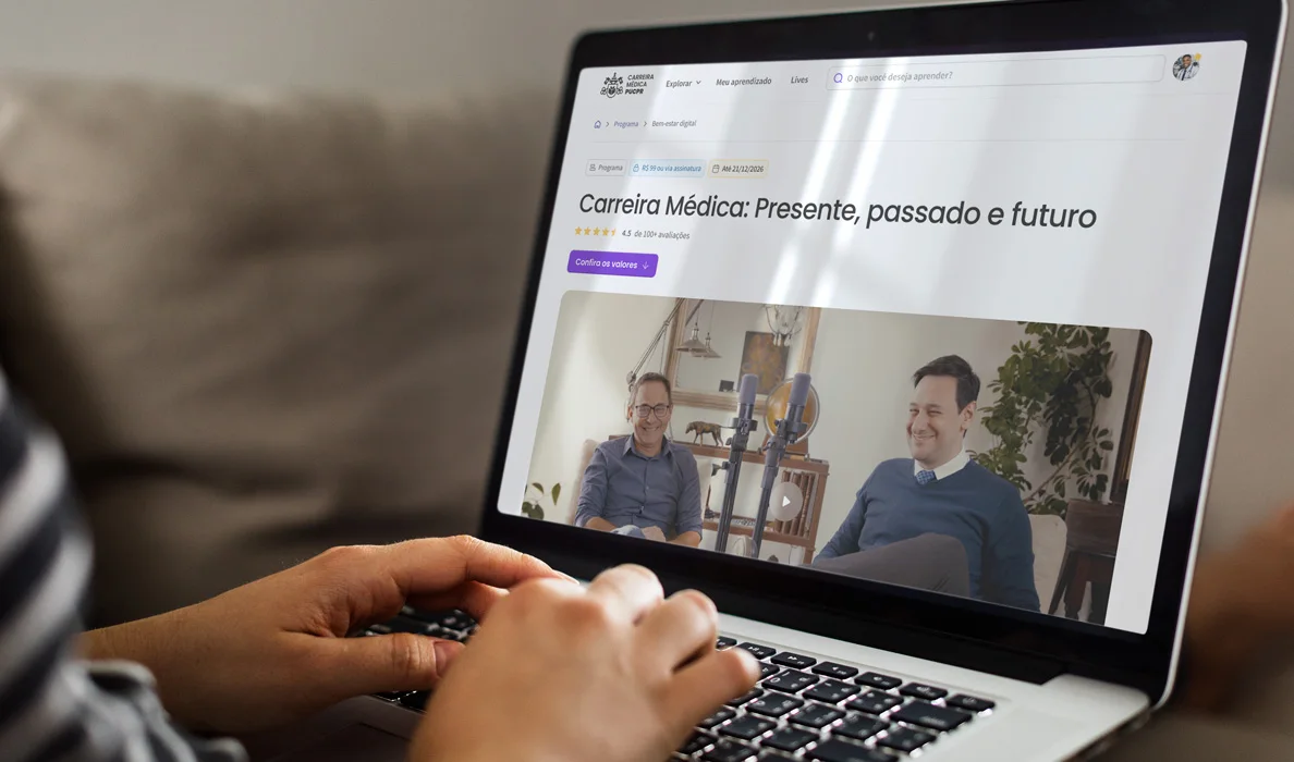 Plataforma Carreira Médica em uso