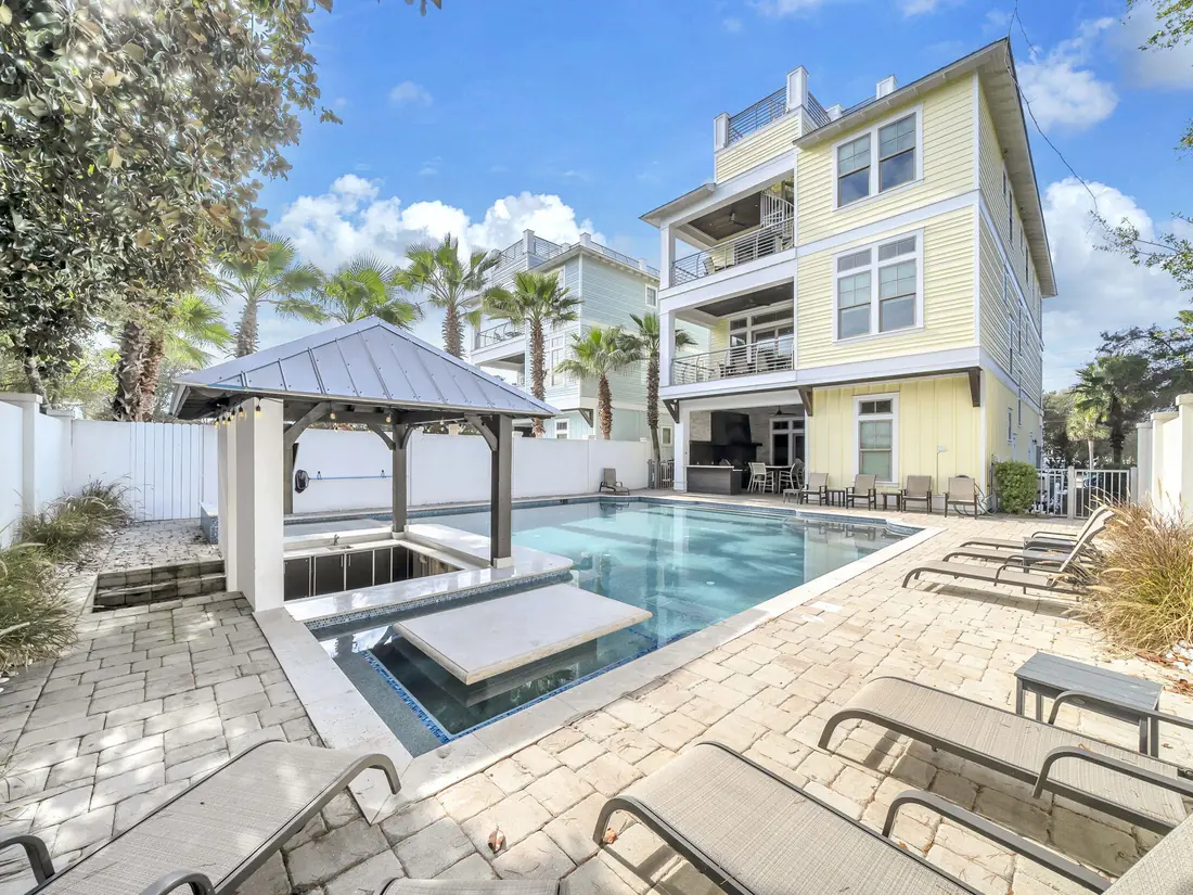 71 Dolphin Street, Destin, FL 32541
