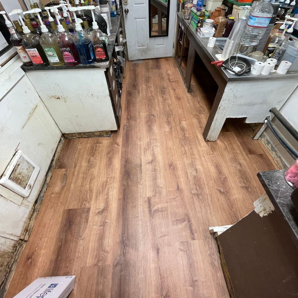 The same Marysville coffee stand after Ultra Renovations installed waterproof vinyl plank flooring