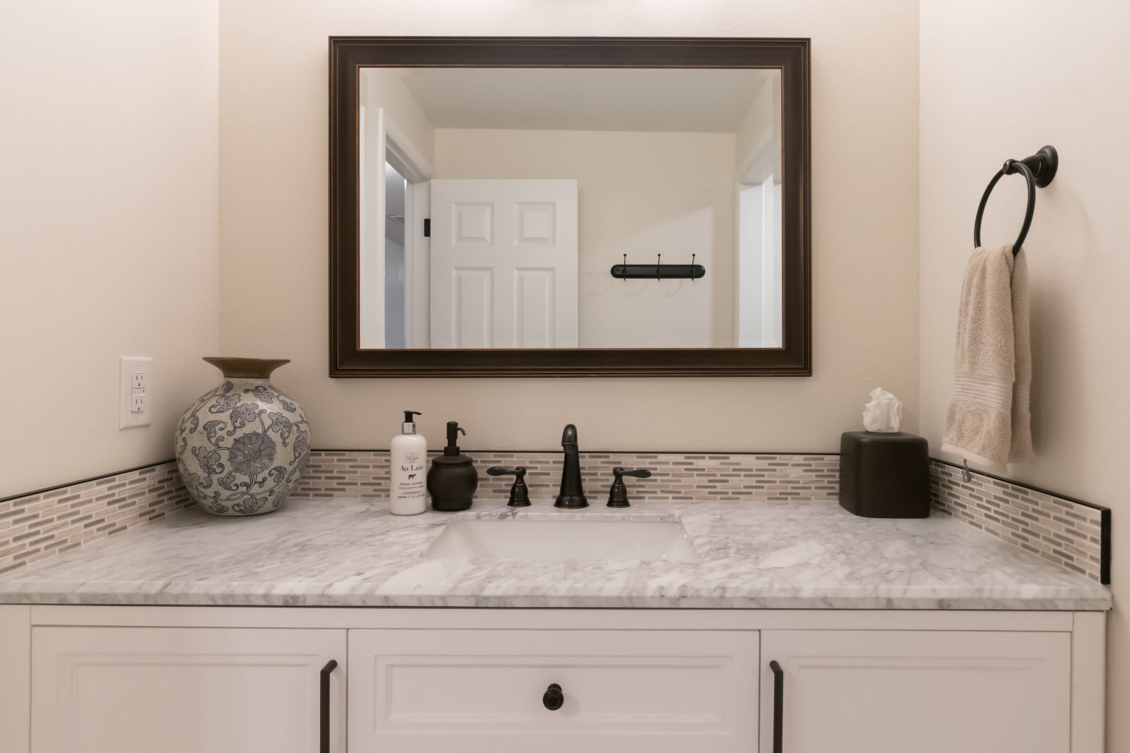 Classical Bathrooms project by Ultra Renovations, photo 5 of 10