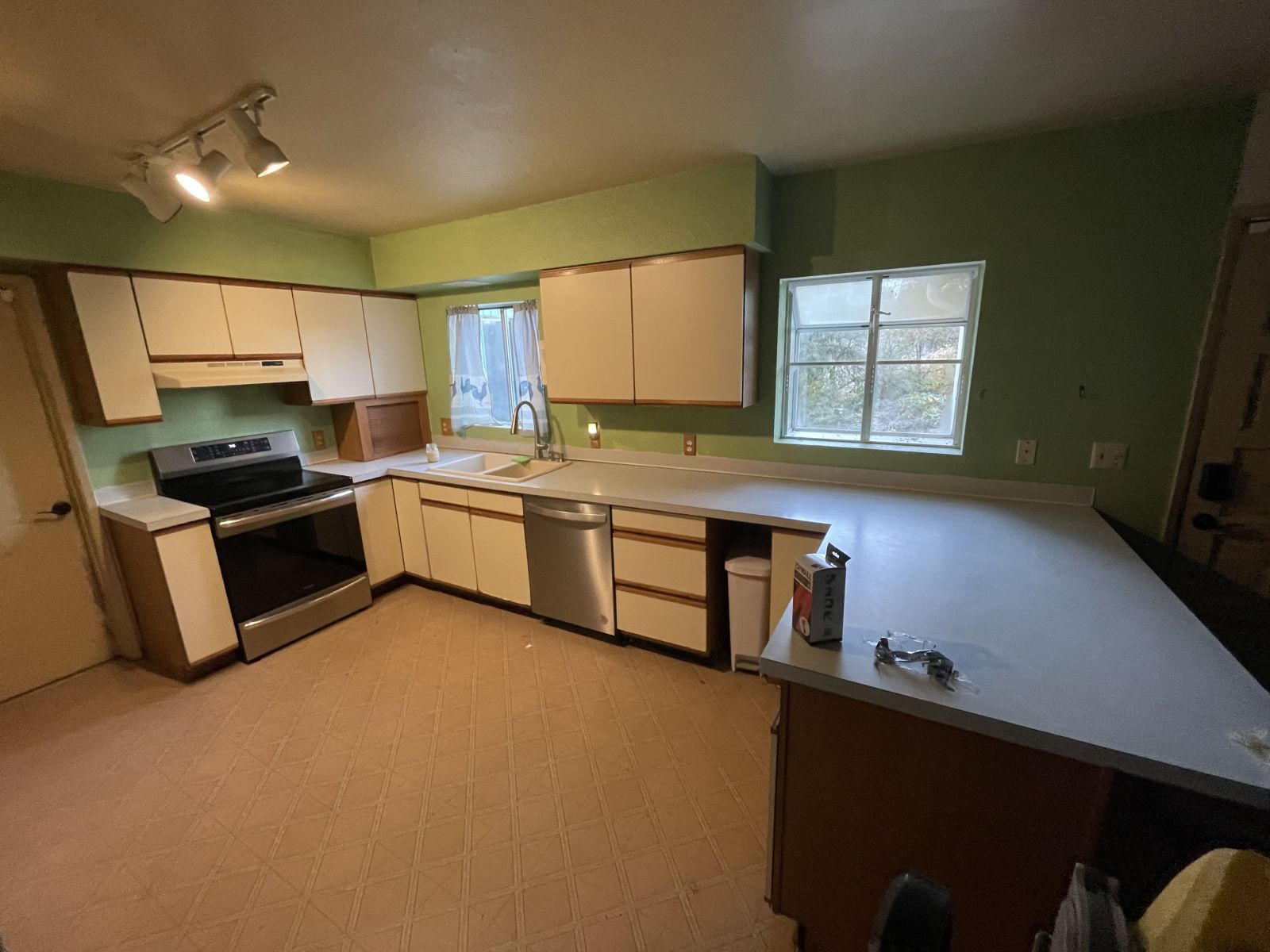 Rustic Kitchen project by Ultra Renovations, photo 2 of 6