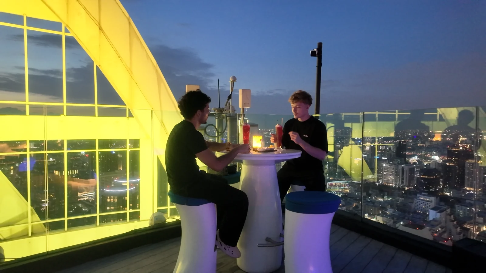Nils Ehrenfried und Ayman El Abdaoui im Gespräch