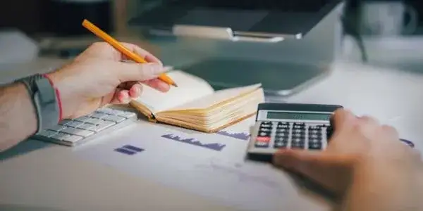 Factura Exenta vs. Afecta: elige bien y evita errores ante el SII