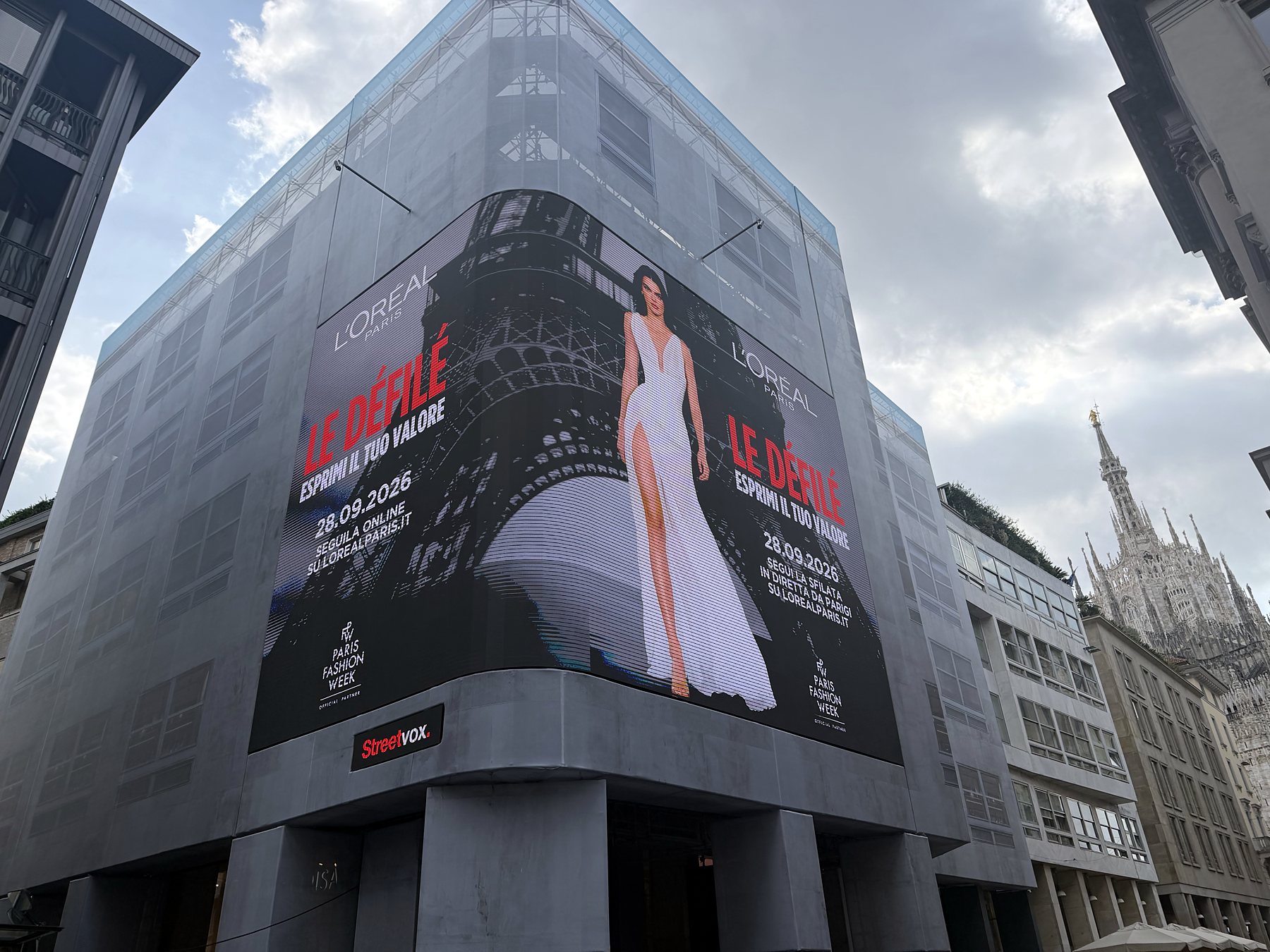 Ledwall StreetVOX su ponteggio in via Pattari