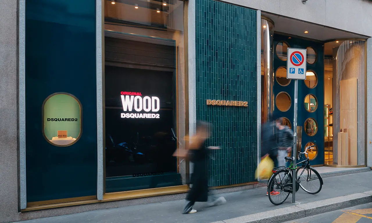 Dsquared2: Totem ledwall Vetrina
