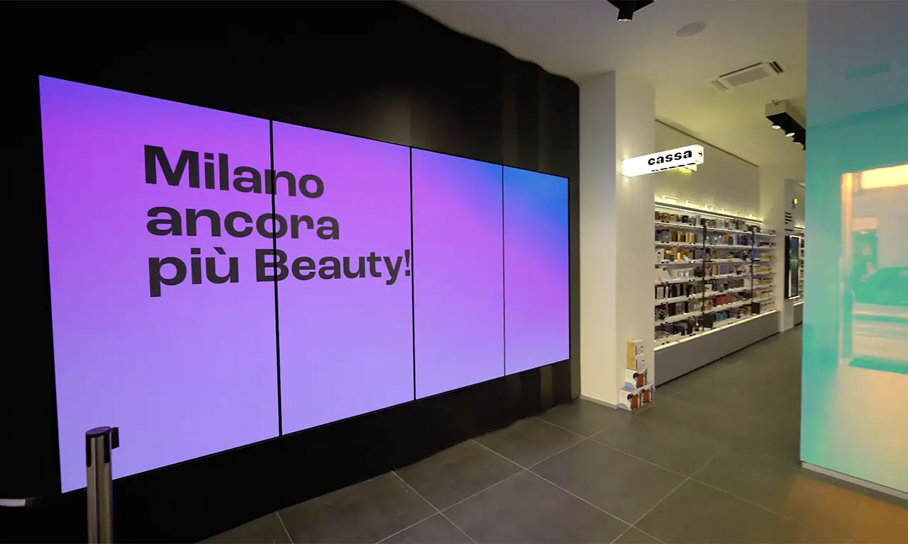 Pinalli: Ledwall indoor ingresso