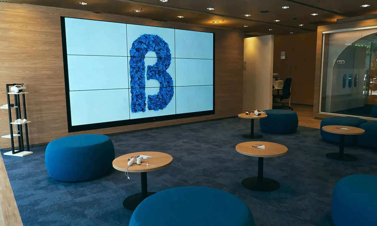 Bluvacanze: Videowall 3x3 55"