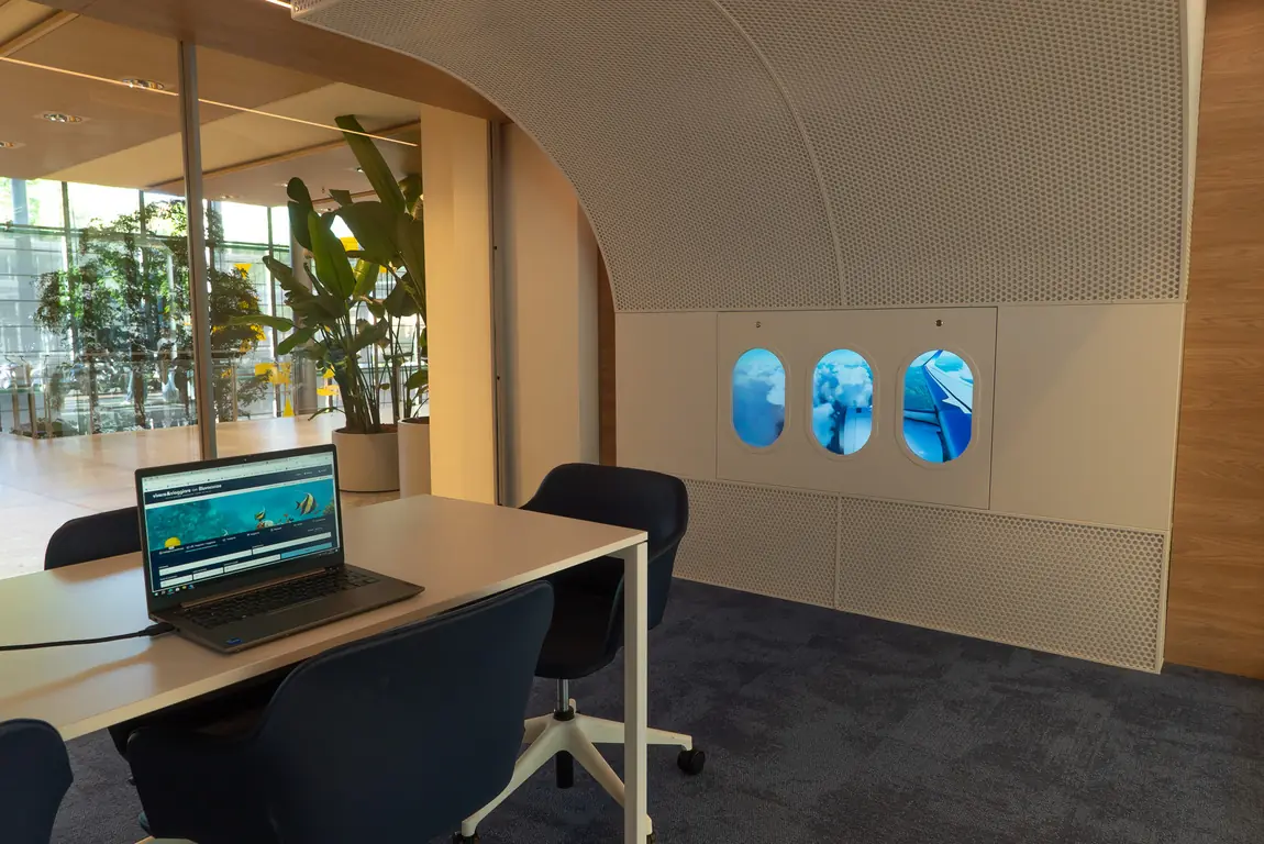 Bluvacanze: Immergiti nel viaggio – progetto Tecnovision, foto 1