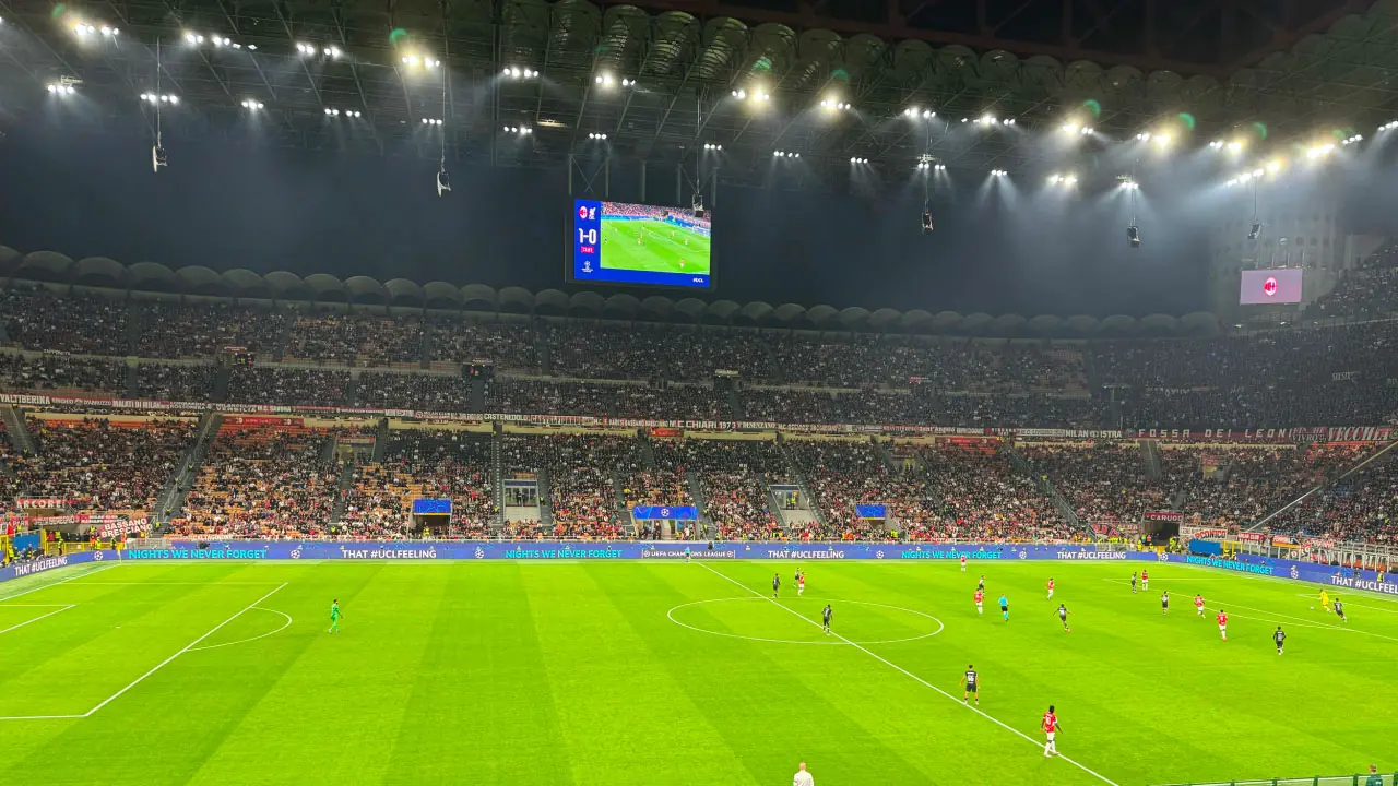 San Siro: Lo spettacolo inizia prima della partita – progetto Tecnovision, foto 2
