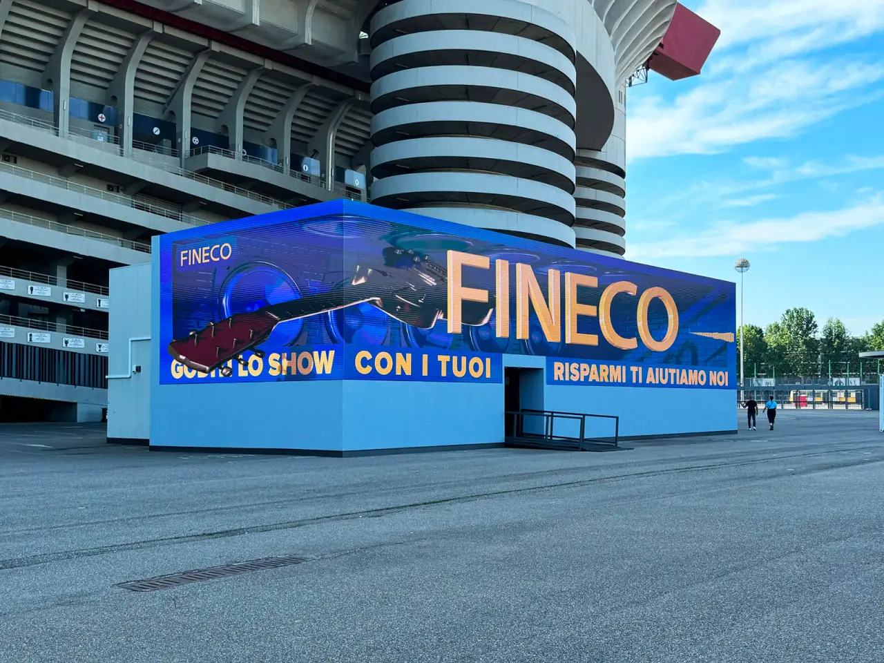 San Siro: La più grande affissione digitale in Italia ad altezza uomo – progetto Tecnovision, foto 3