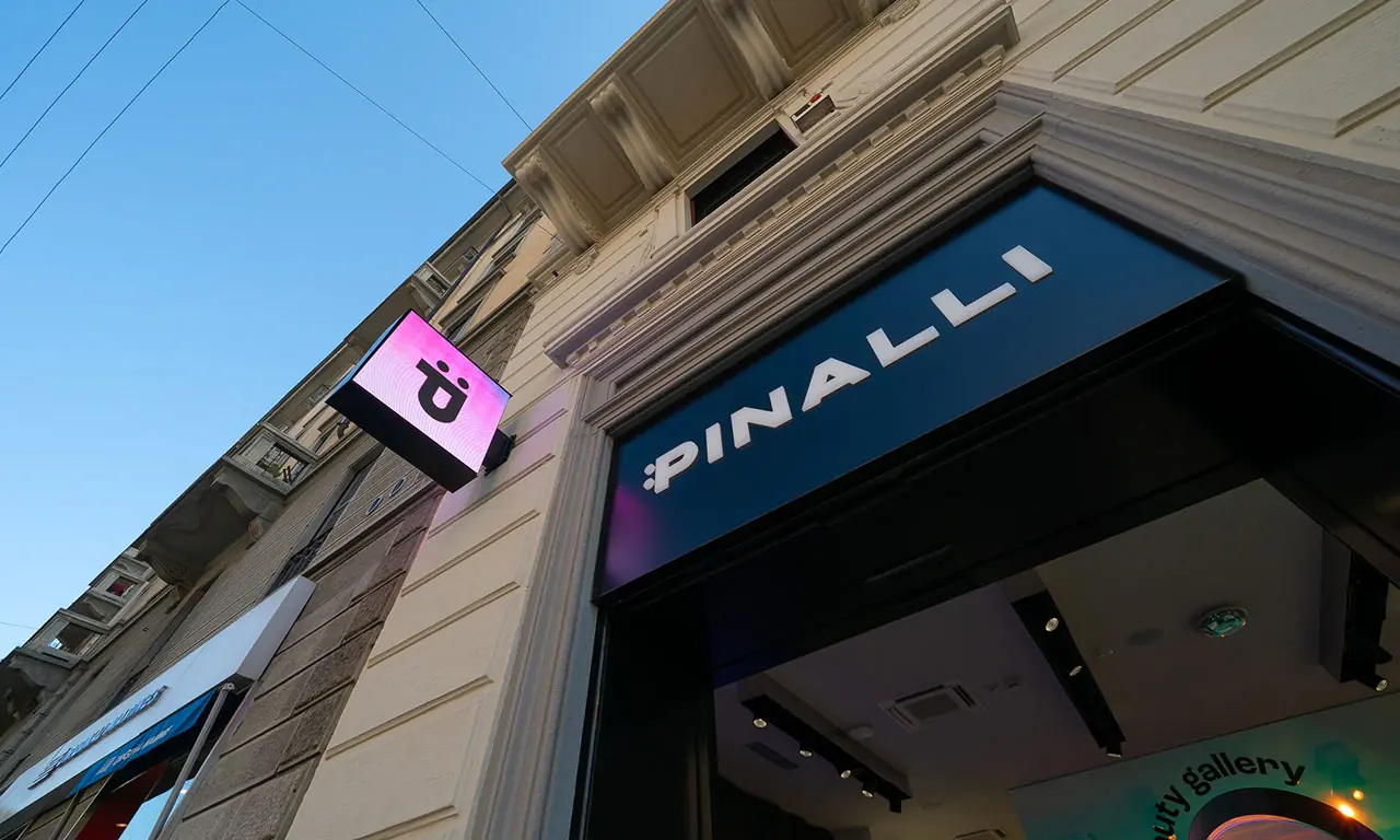 Pinalli: Insegna ledwall outdoor