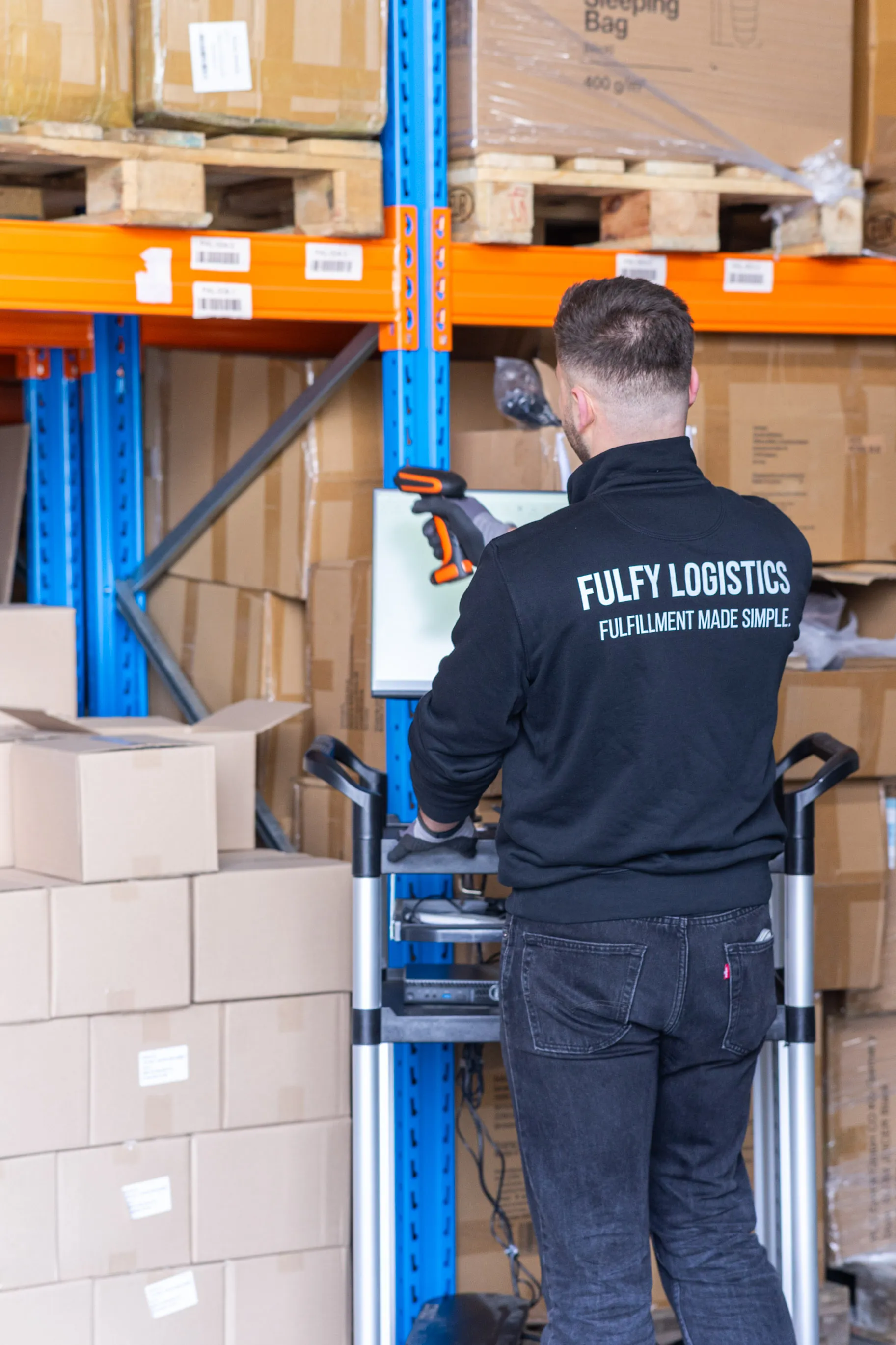 Wareneingang am Arbeitsplatz