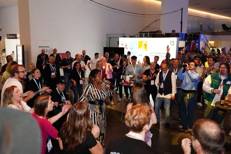 Networking zwischen den Sessions im Ausstellerbereich