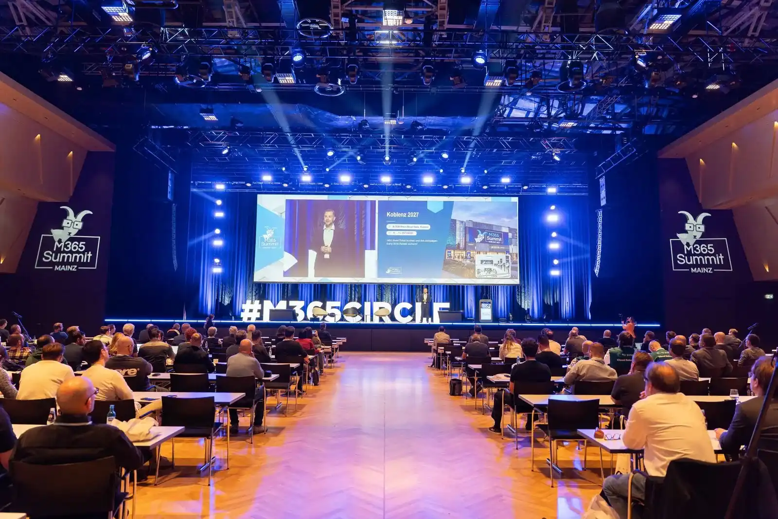 Bühne der M365 Summit 2026 in Mainz