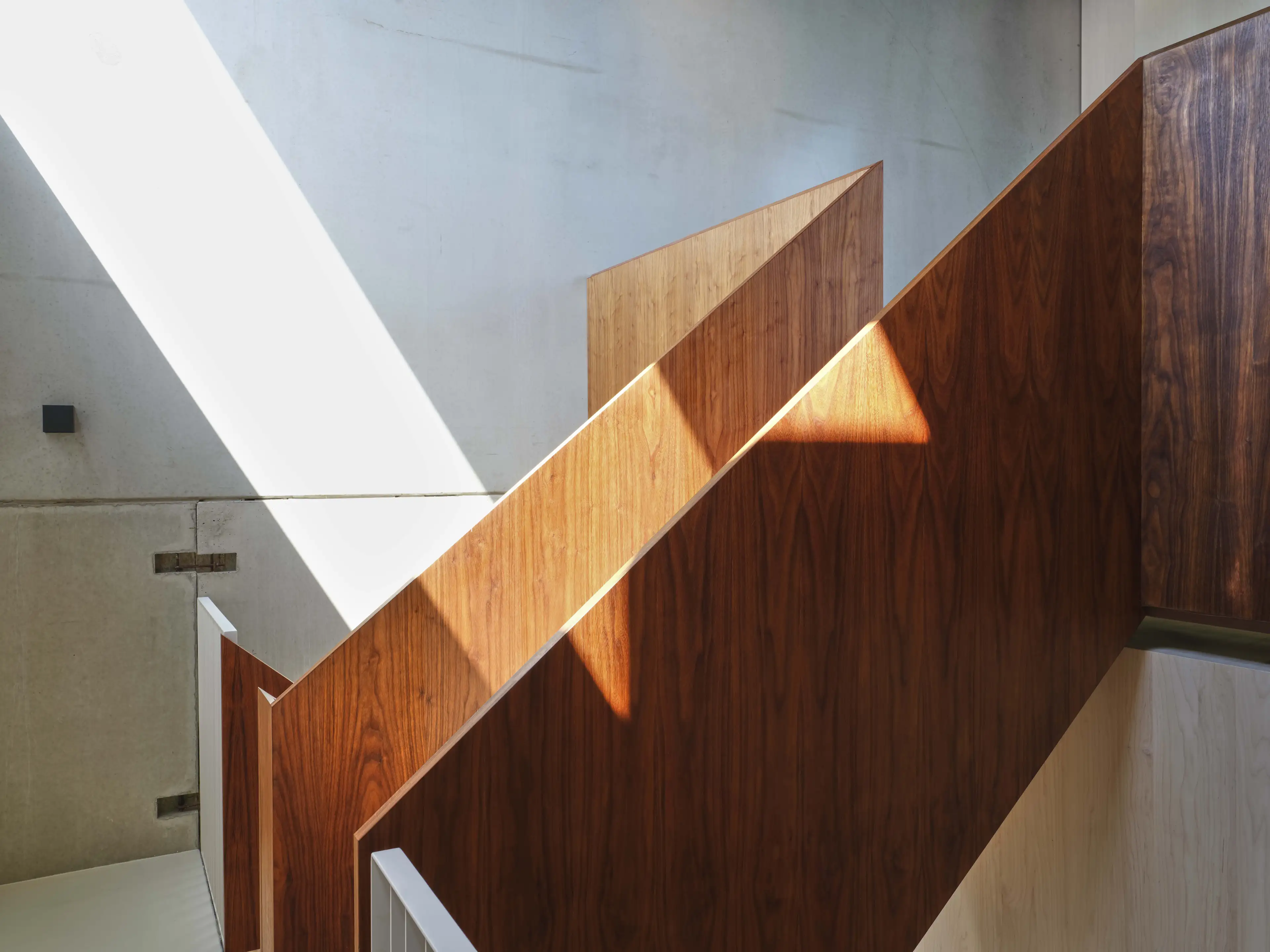 ZigZag zelfbouw splitlevel urban villa architect kavel particulier woonhuis bouwen Jasper Smits Architecten interieur Abe Bonnema jonge architecten BinnensteBuiten Archdailiy buildign of the year