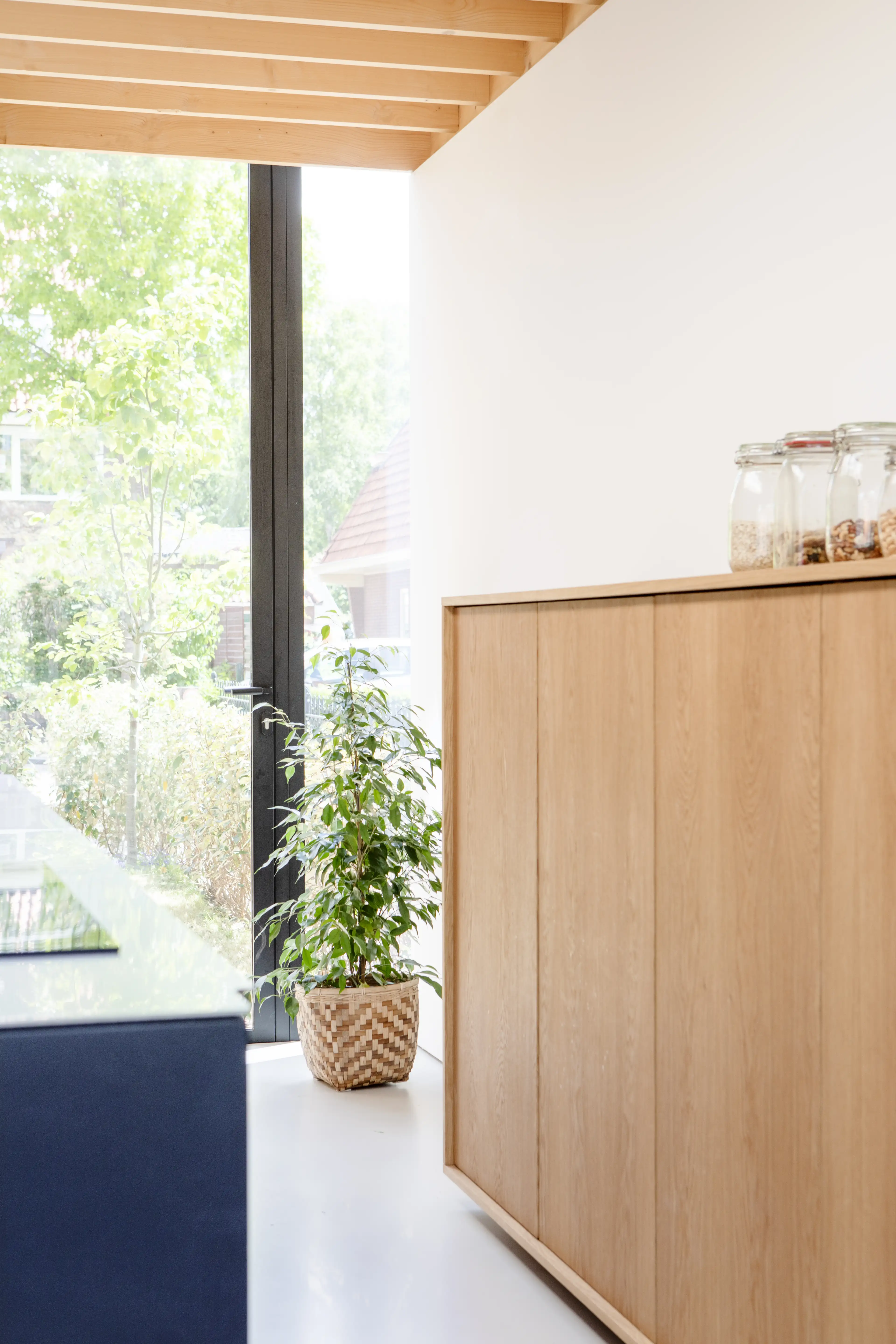 Particulier woonhuis verbouwing uitbouw modern hout duurzaam architect Jasper Smits Architecten