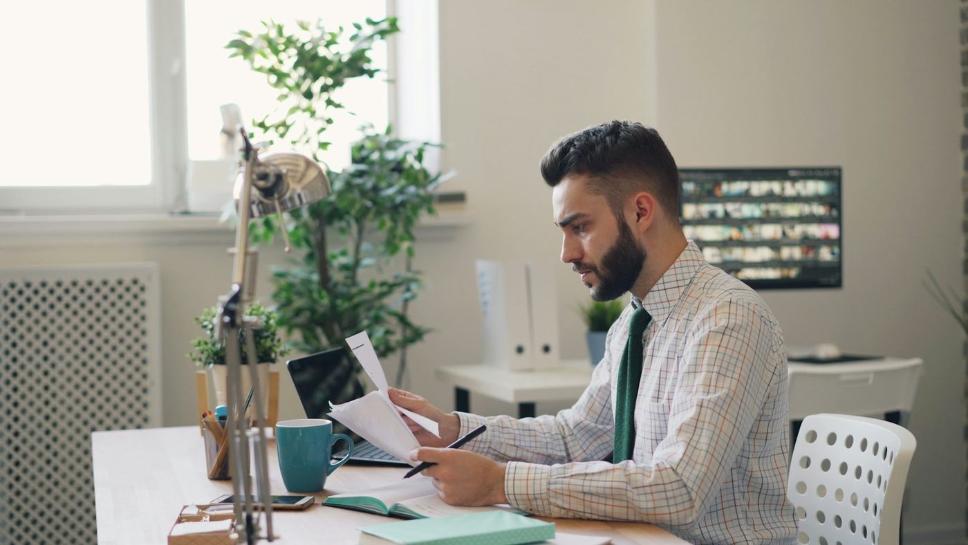 O-1 visa requirements, explained criterion by criterion