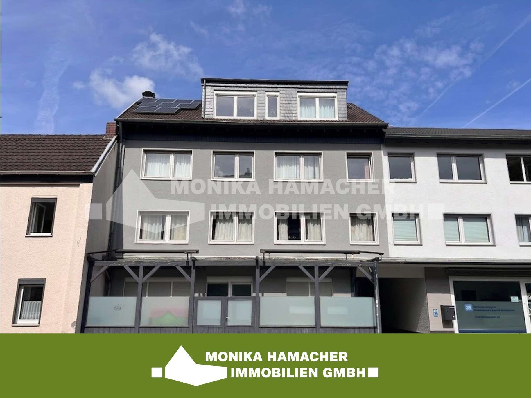 Gepflegtes Mehrfamilienhaus in Bergisch Gladbach - Refrath
