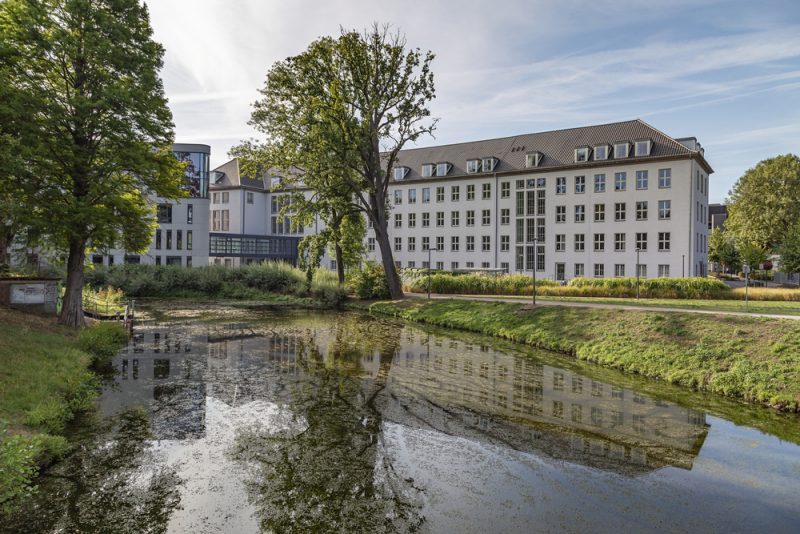 Grüne Wohnlage am Wasser in Moers – Immobilie verkaufen in Moers
