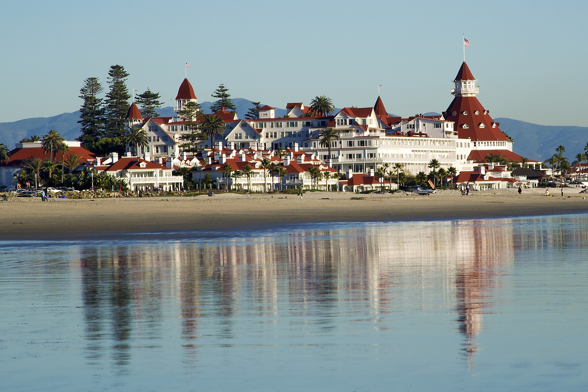 Hotel del Coronado reflected at the beach