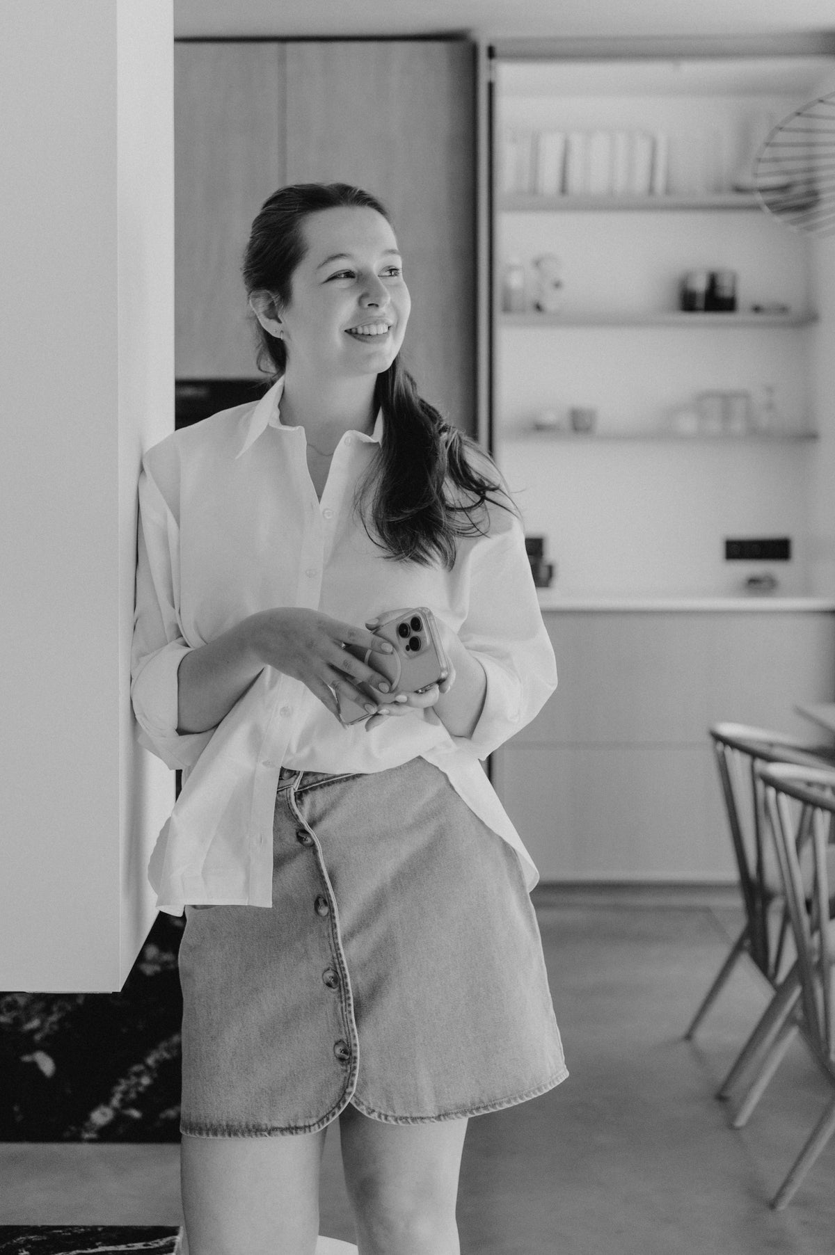 Anke aan het werk aan een webshop