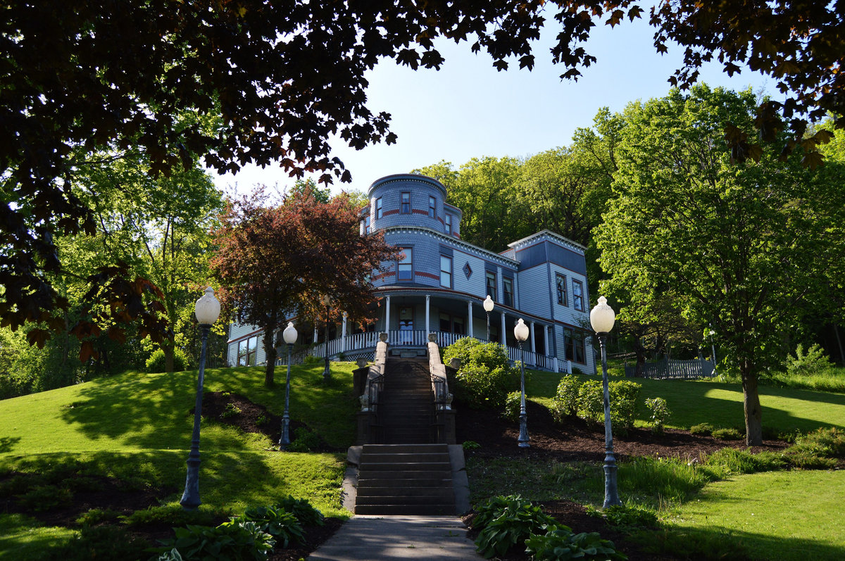 Mont Rest Inn
